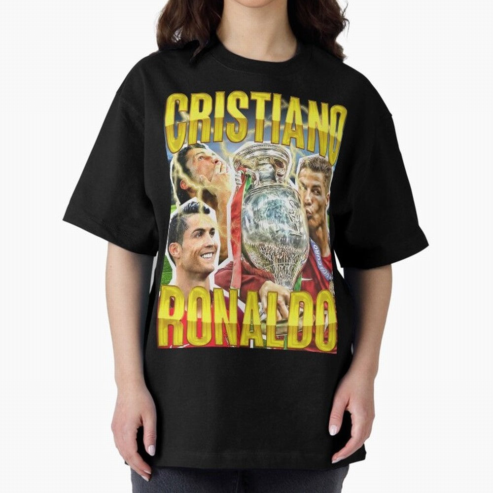 Cristiano Ronaldo CR7 SIUUU El Bicho Vintage Retro Design Oversized T-Shirt Represent Football Lovers during FIFA World Cup 2026 for Fans of Mbappe and Neymar and France and Portugal, Bringing Soccer Culture, Superstar Moments, National Team Dreams