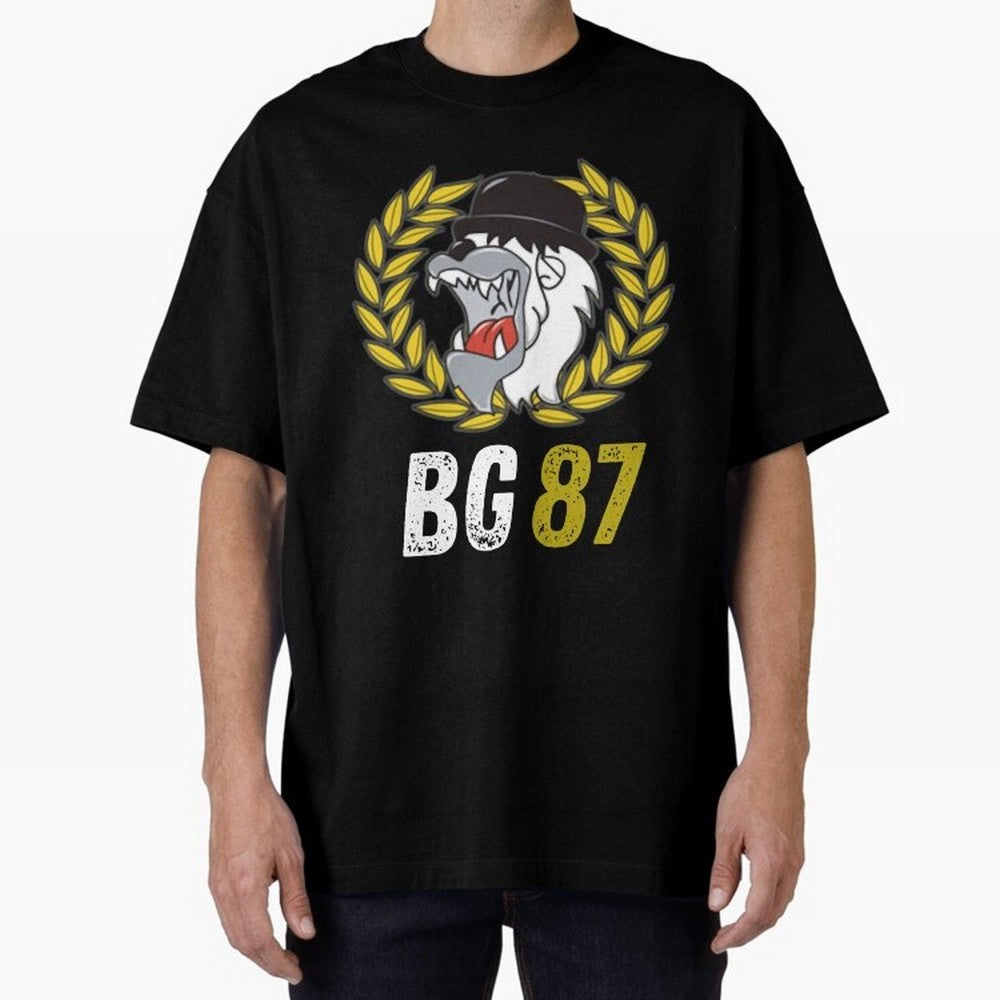 mala suerte 87 (hinchas del lyon) Camiseta esencial Oversized T-Shirt Represent the Passion of Match Day Hype around FIFA World Cup 2026 USA Canada Mexico, Neymar, Haaland and Cristiano Ronaldo, Argentina and Brazil, Retro Football Energy, Iconic
