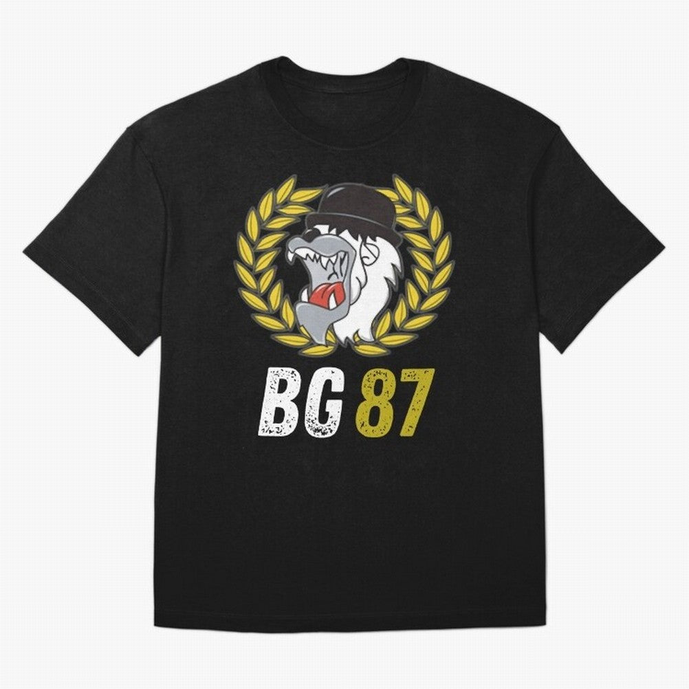 Mala Suerte 87 (Hinchas Del Lyon) Camiseta Esencial Oversized T-Shirt Discover FIFA World Cup 2026 Group Stage for Fans of Cristiano Ronaldo and Portugal, Bringing Worldwide Fan Energy, Dramatic Goals, Stadium Lights and Championship Celebrations;