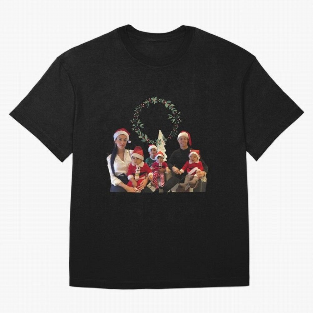 Cristiano ronaldo siuuu familly - siuuu Merry Christmas Oversized T-Shirt Capture FIFA World Cup 2026 USA Canada Mexico Spirit, Filled with France and Portugal, Messi and Cristiano Ronaldo, Fan Favorite Moments, National Team Passion, Big Match