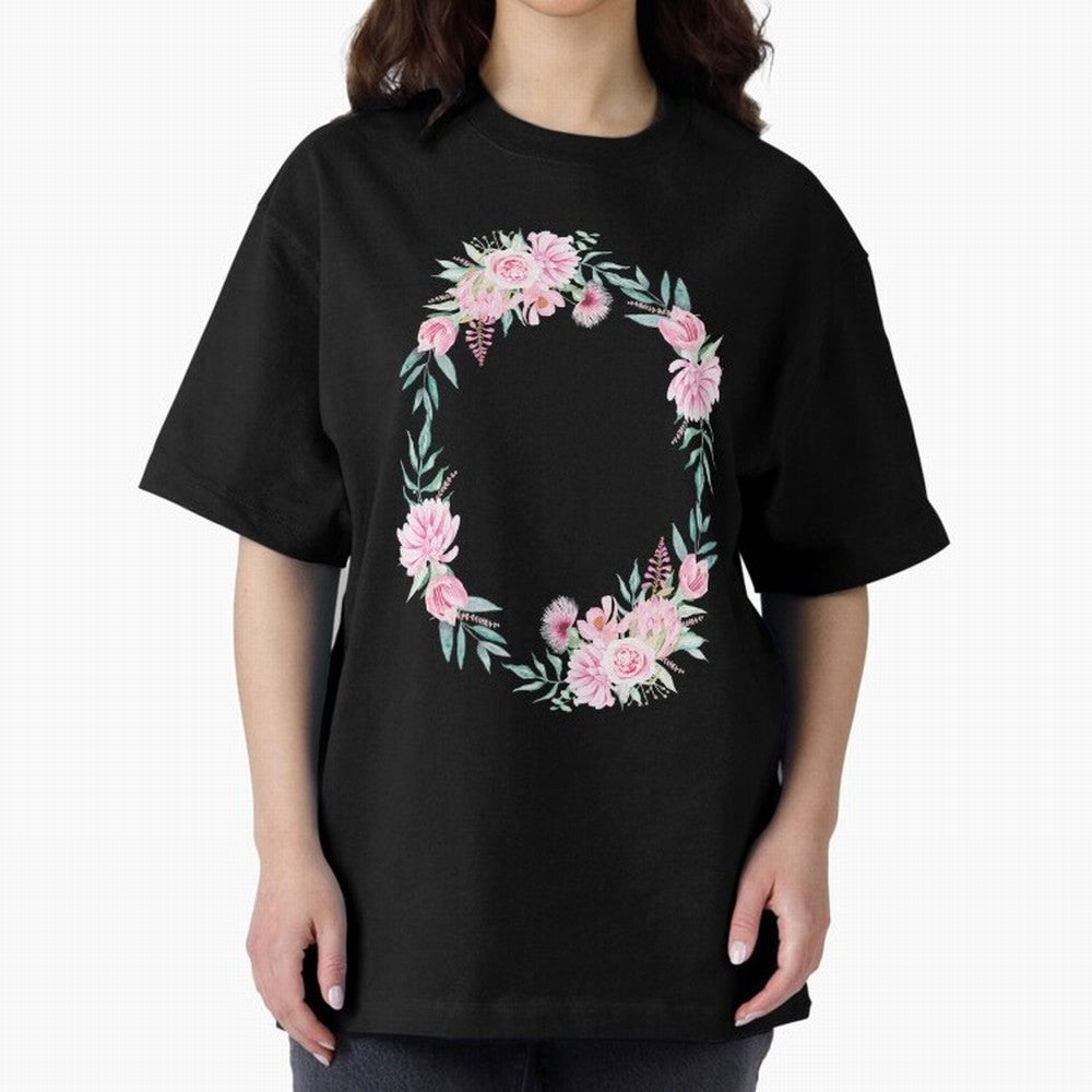 Proverbios 31:25 ¨C Est¨¢ vestida de fuerza y dignidad | Vers¨ªculo B¨ªblico Floral | Mujer de Fe Oversized T-Shirt Enjoy Global Football Passion for FIFA World Cup 2026 Group Stage, Connected to Neymar, Haaland and Cristiano Ronaldo, Germany,