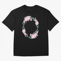 Proverbios 31:25 ¨C Est¨¢ vestida de fuerza y dignidad | Vers¨ªculo B¨ªblico Floral | Mujer de Fe Oversized T-Shirt Enjoy Global Football Passion for FIFA World Cup 2026 Group Stage, Connected to Neymar, Haaland and Cristiano Ronaldo, Germany,