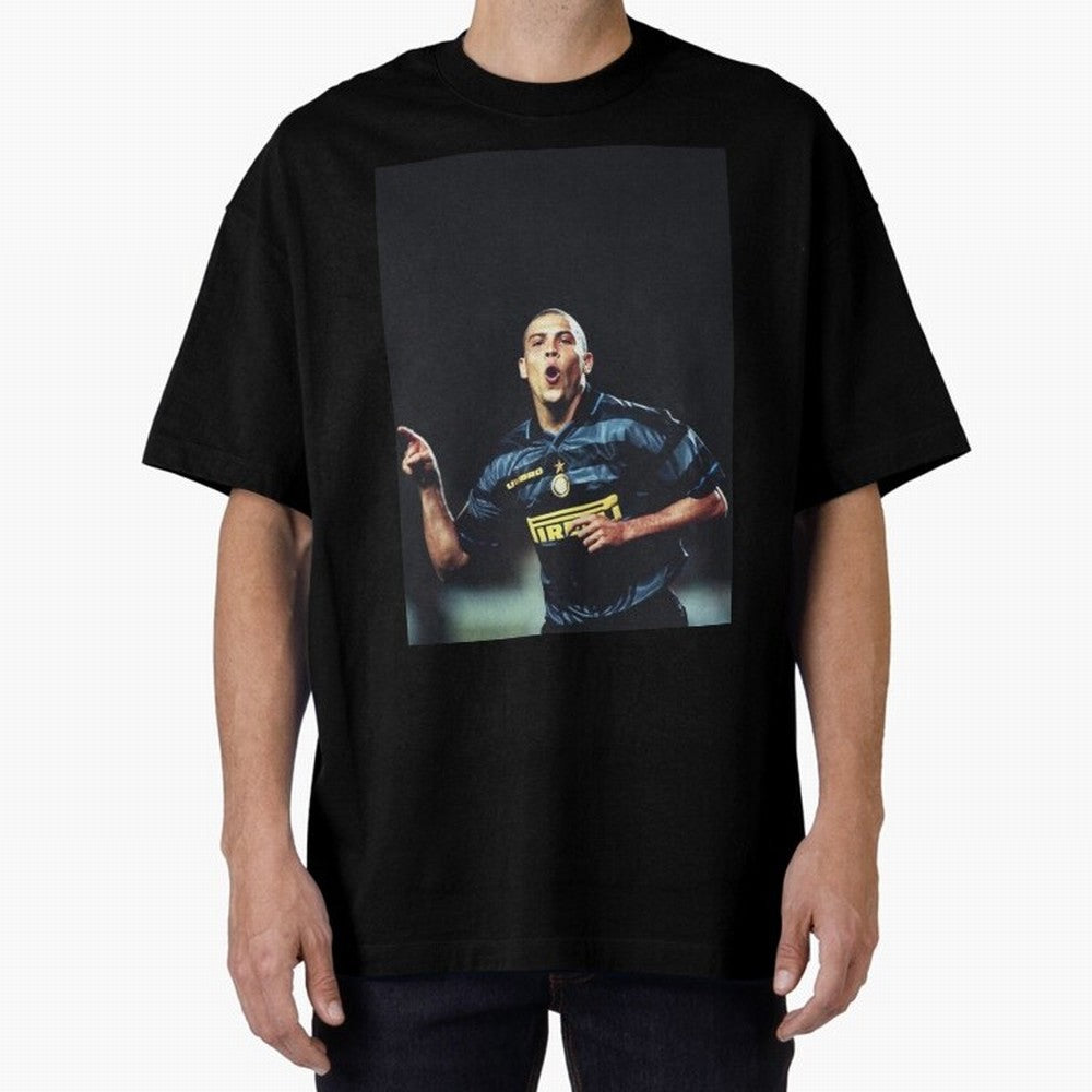 IL FENOMENO Oversized T-Shirt Support Iconic Players in Global Football Passion for FIFA World Cup 2026, Connected to Mbappe, Portugal, Football History, Final Match Energy, Crowd Noise and Once in a Lifetime Moments; Ideal for Fans Who Follow