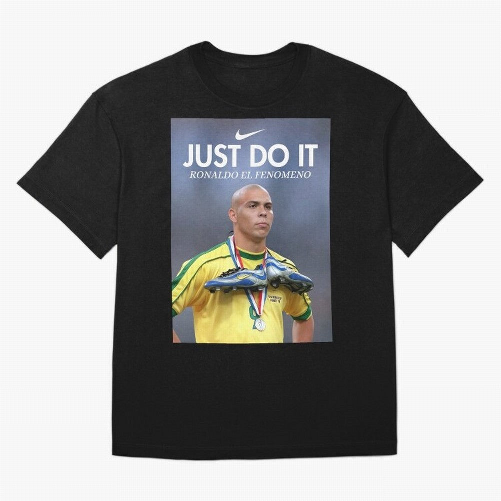 Ronaldo Fenomeno, Ronaldo Nazario Poster, Vintage Sports Decor, Living Room Decor For Walls, Sports Bedroom Decor, Game Room Decor, R9 Oversized T-Shirt Feel the Trophy Chase of FIFA World Cup 2026 for Fans of Messi and Argentina, France and