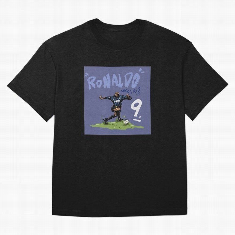 Ronaldo Nazario. Oversized T-Shirt Celebrate Soccer Greatness during FIFA World Cup 2026 Spirit, Capturing Portugal, Cristiano Ronaldo, Sports Nostalgia, International Competition, Famous Players and Unforgettable Victories; Made for Collectors Who