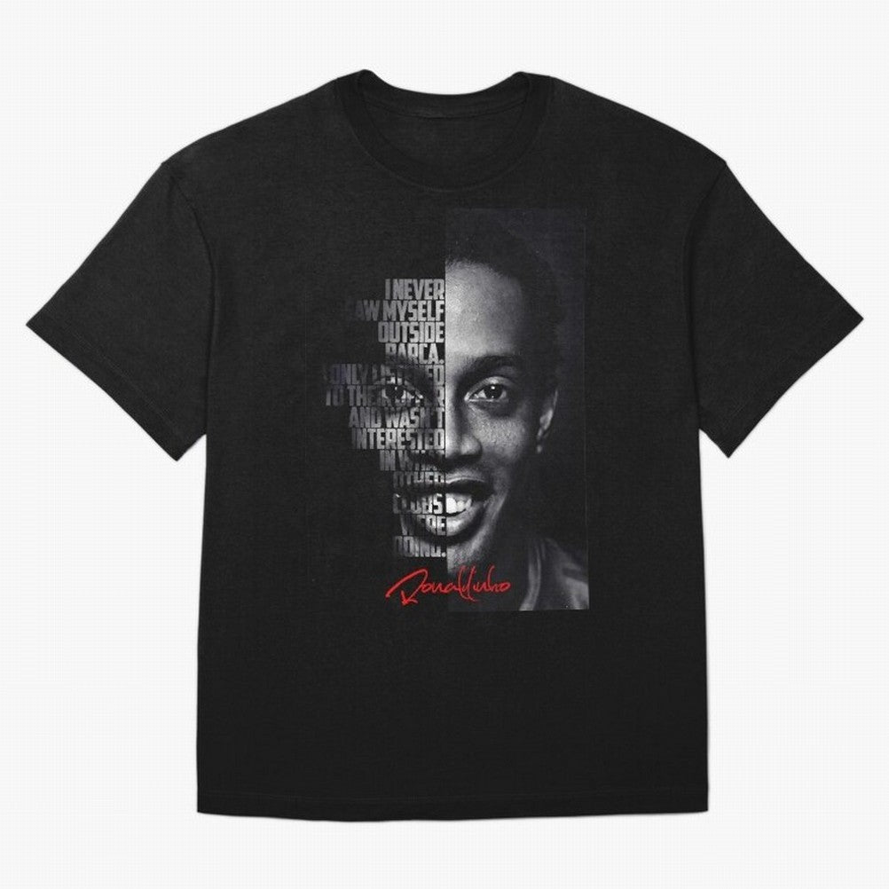 Black and white Ronaldinho quote. Oversized T-Shirt Bring a Vintage Feel to Global Football Passion for FIFA World Cup 2026, Filled with Messi, Argentina and Brazil, Football Passion, Legendary Performances, Festival Vibes and Supporter Community;