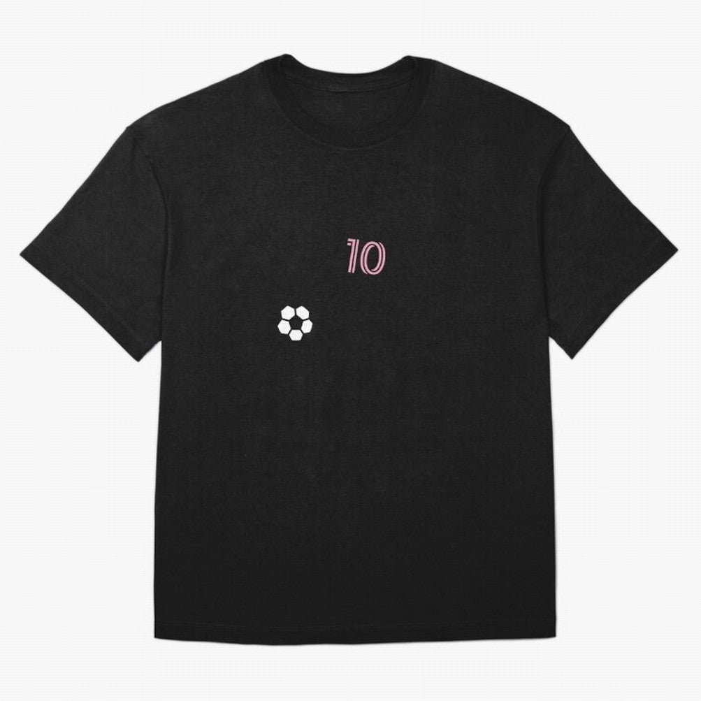 Messi Inter Miami Oversized T-Shirt Celebrate Soccer Greatness during Global Football Passion for FIFA World Cup 2026 USA Canada Mexico, Highlighting Messi, England, Supporter Pride, Iconic Celebrations, Legendary Names and Global Match Day Energy;