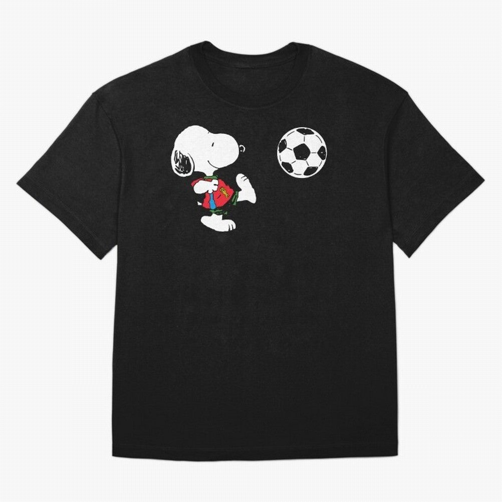 SNOOPY Football - FIFA World Cup 2026 Oversized T-Shirt Honor Champions and Dreams in FIFA World Cup 2026 Made for Haaland and Mbappe, England, France and Netherlands Energy, Football Festival Excitement, Trophy Ambitions, Country Rivalries and
